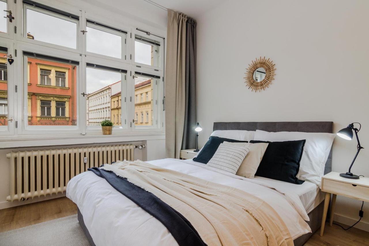 Apt In Prague Charles Bridge 1Km By Michal&Friends Екстериор снимка
